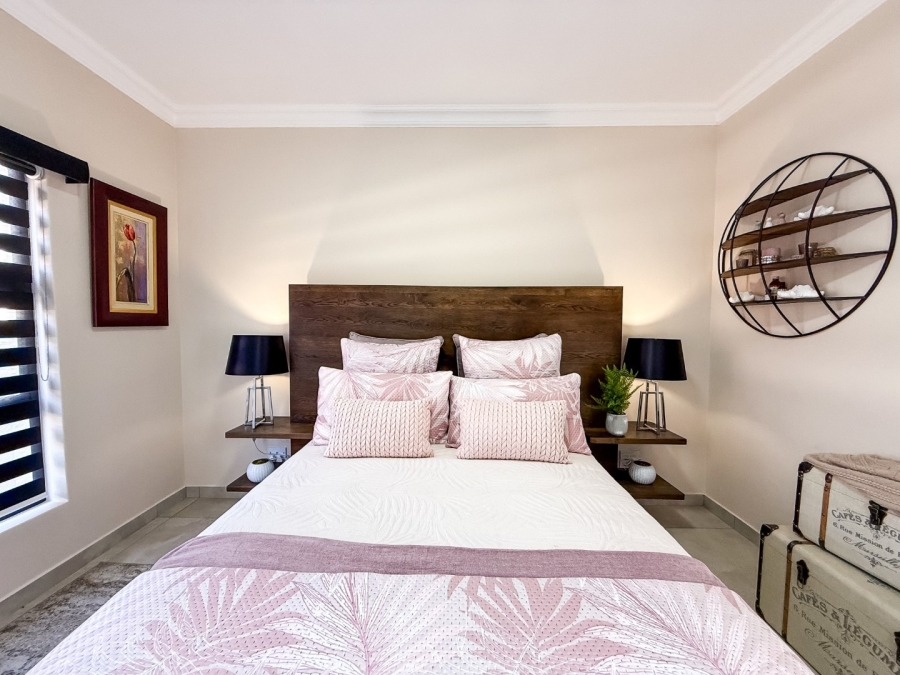 4 Bedroom Property for Sale in Meerhof North West